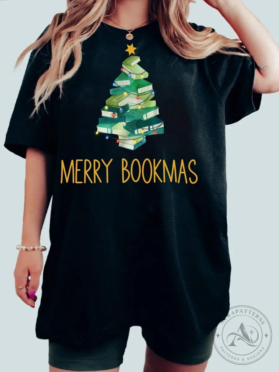 Merry Bookmas Christmas Tree Bookshelf Reading Holiday T-Shirt